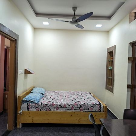 Vijayanagara Home Stay Hampi Bagian luar foto